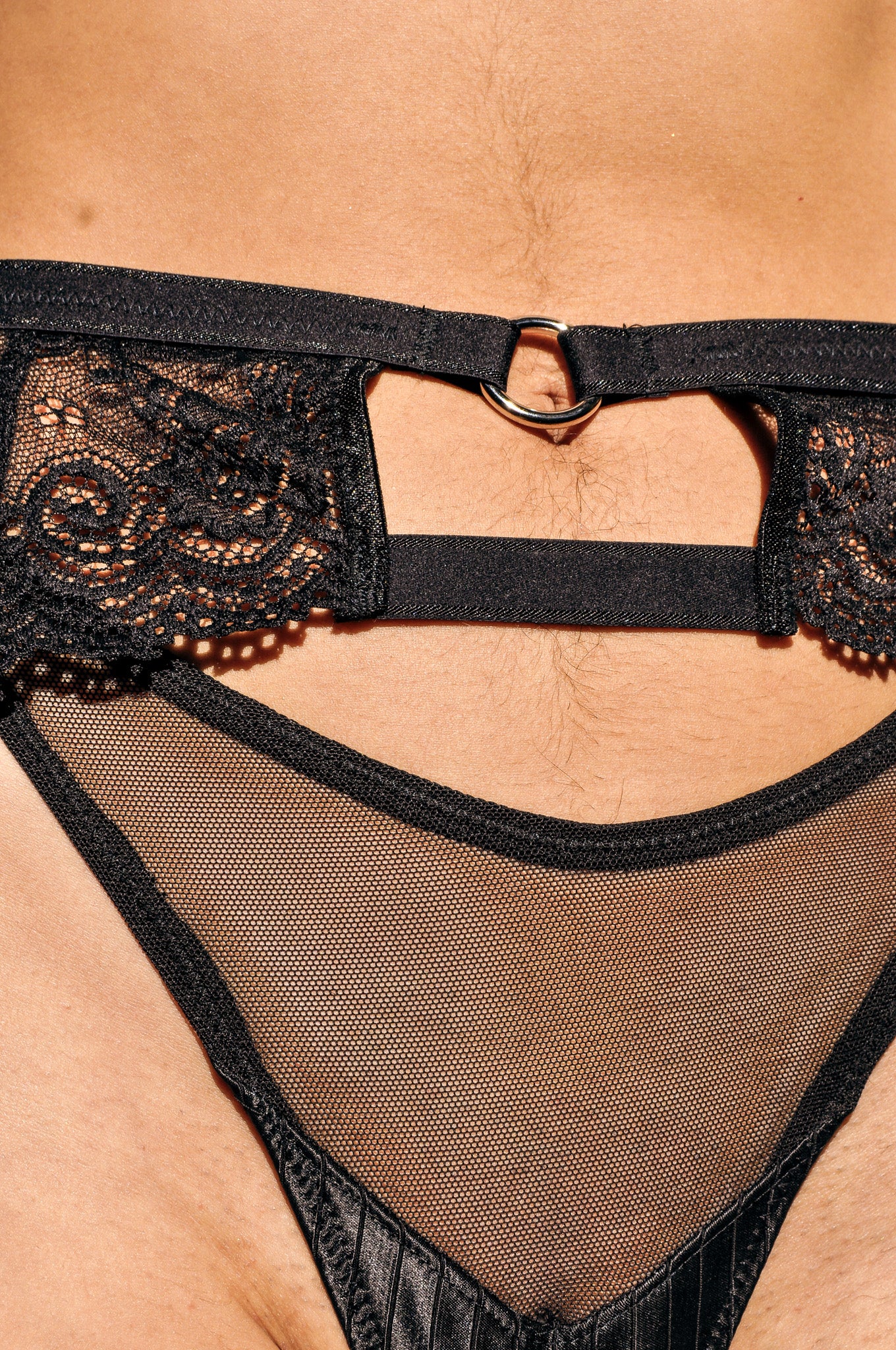 Cueca Fio Dental de Tule Fatale