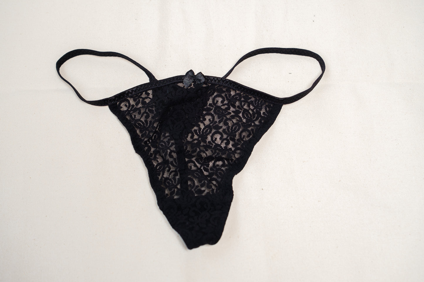 Tanga fio string com tiras laterais estampado floral glamorous
