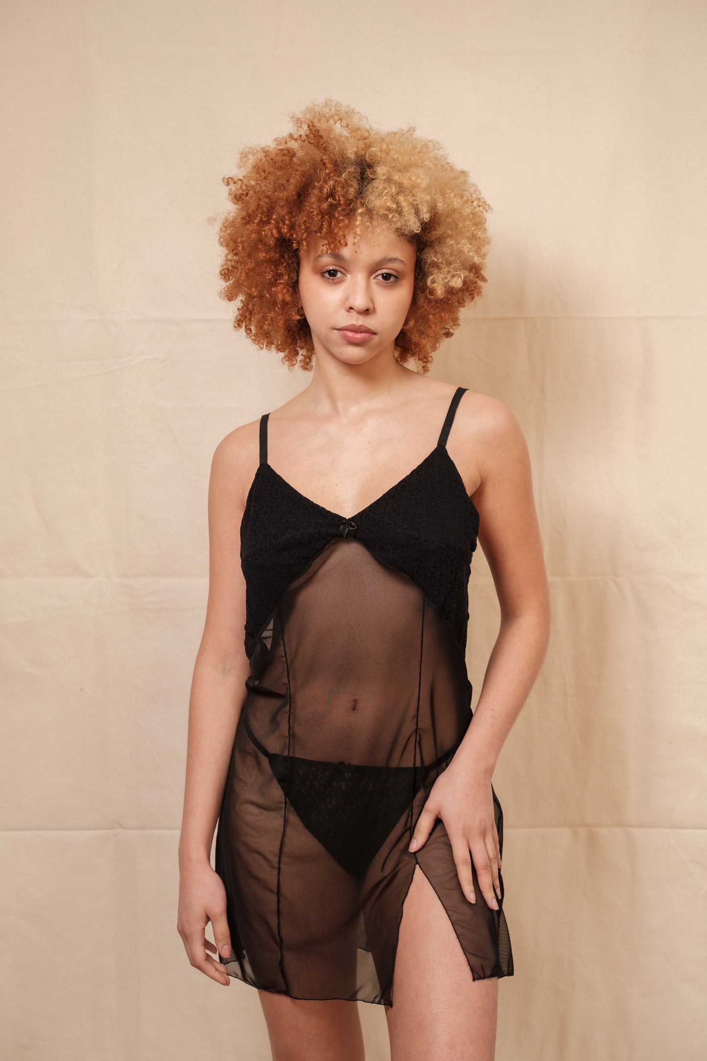 Camisola vestido para dormir transparente com renda sexy Confidence