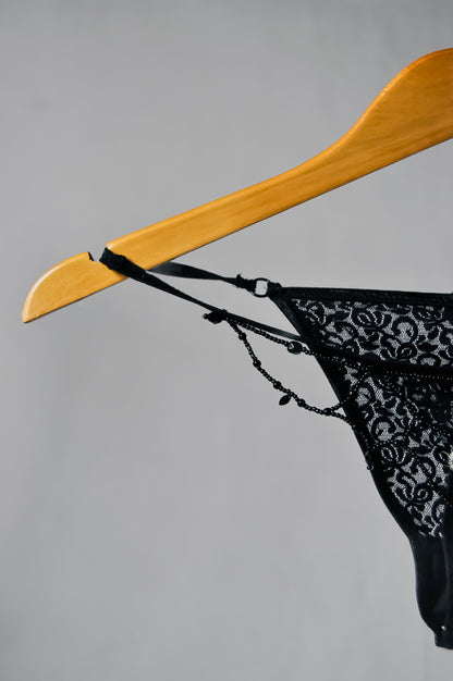 Tanga Fio Dental de Renda Bordada