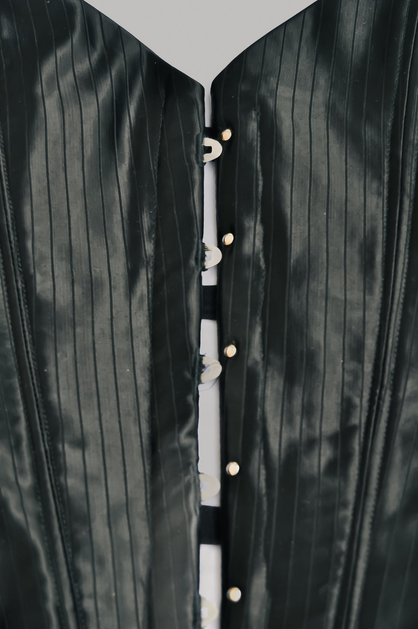 Corset Bia preto em cetim Fatale