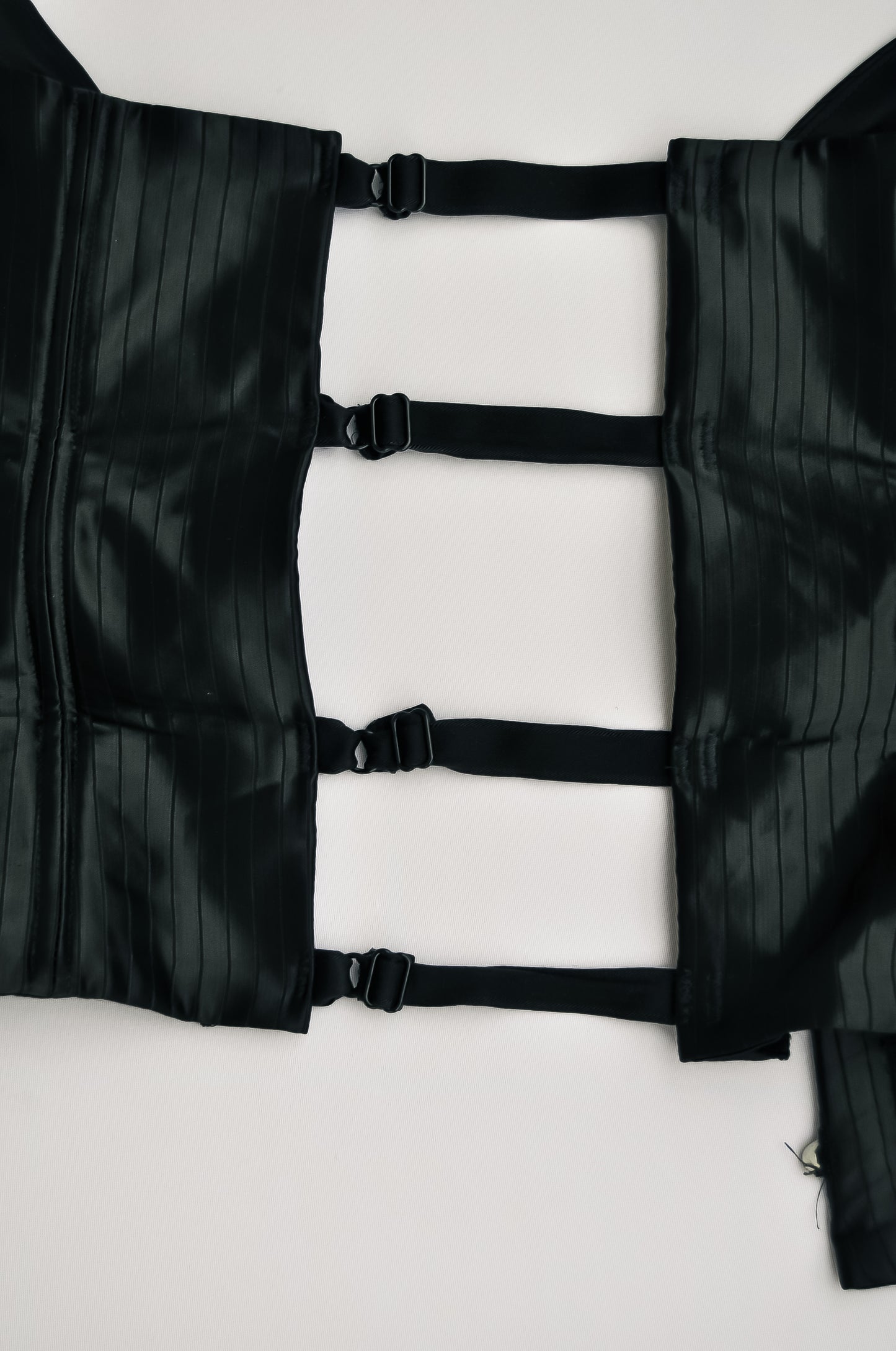 Corset Bia preto em cetim Fatale